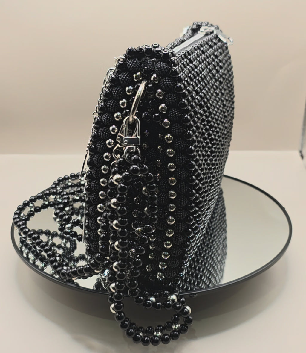 Modèle CHRISTELLE en perles acryliques.