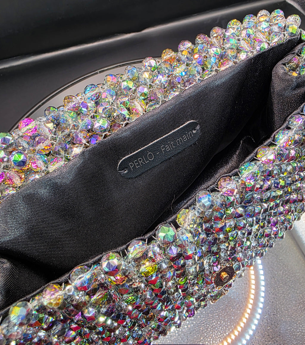 Modèle GHJULIA en perles de verre.