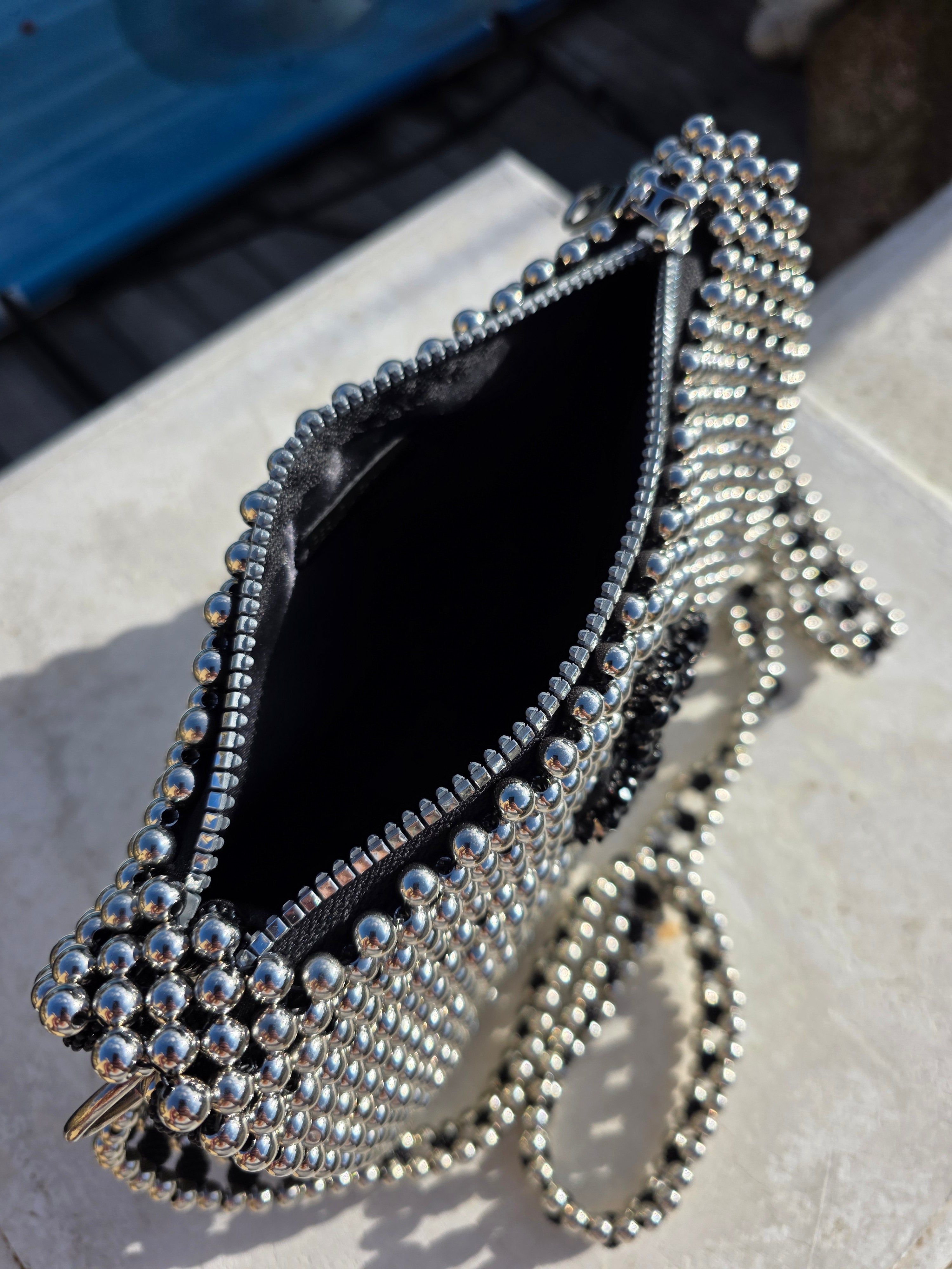 Modèle CHRISTELLE en perles acryliques.