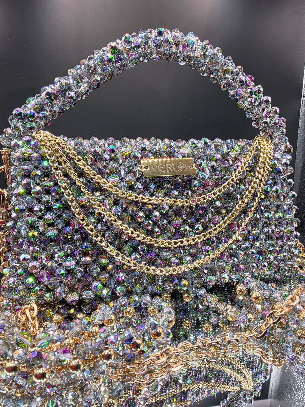 Modèle GHJULIA en perles de verre.