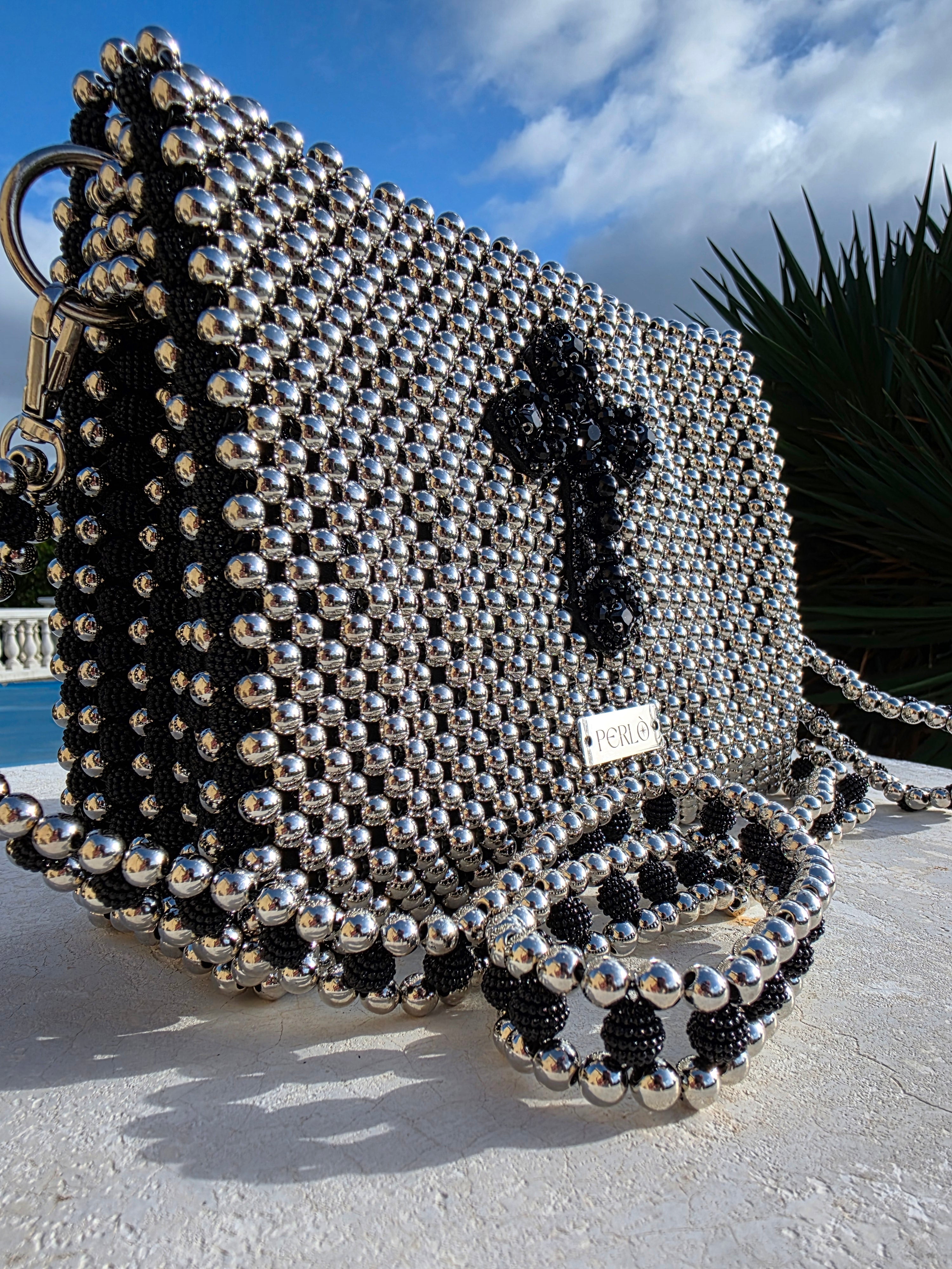 Modèle CHRISTELLE en perles acryliques.