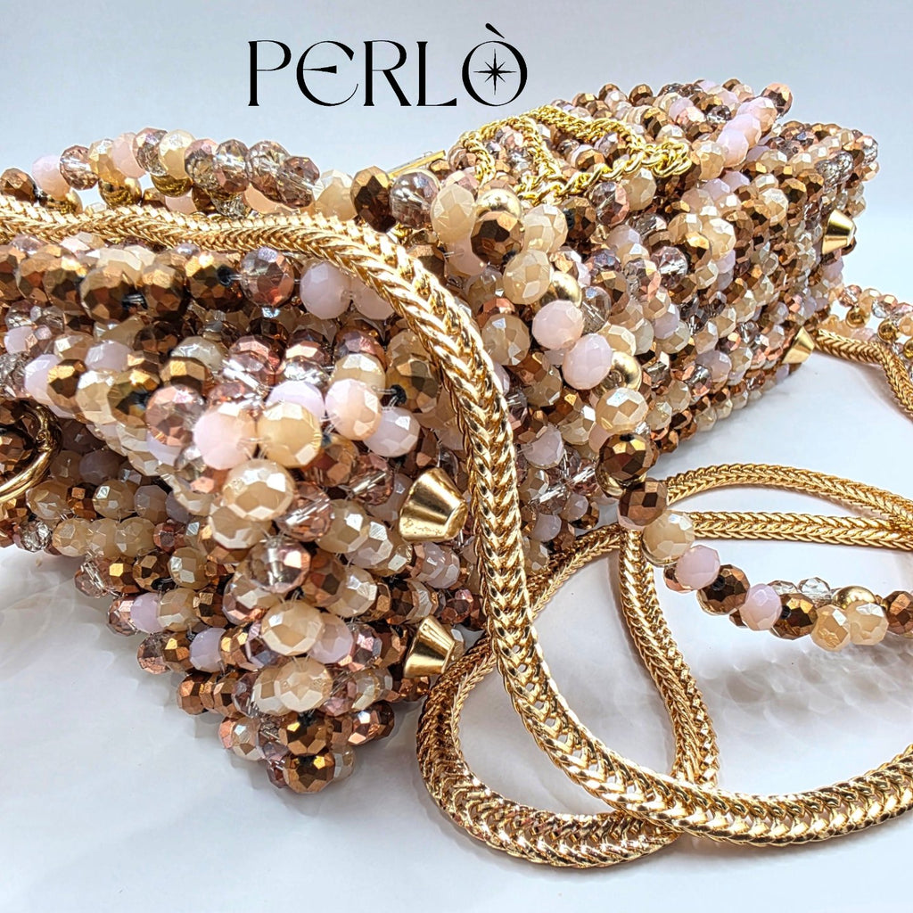 Modèle GHJULIA en perles de verre.