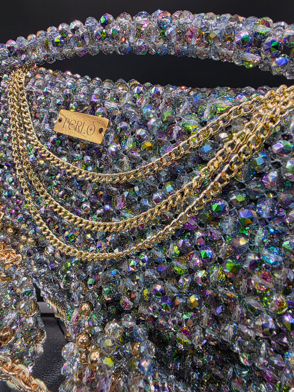 Modèle GHJULIA en perles de verre.