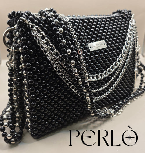 Modèle CHRISTELLE en perles acryliques.