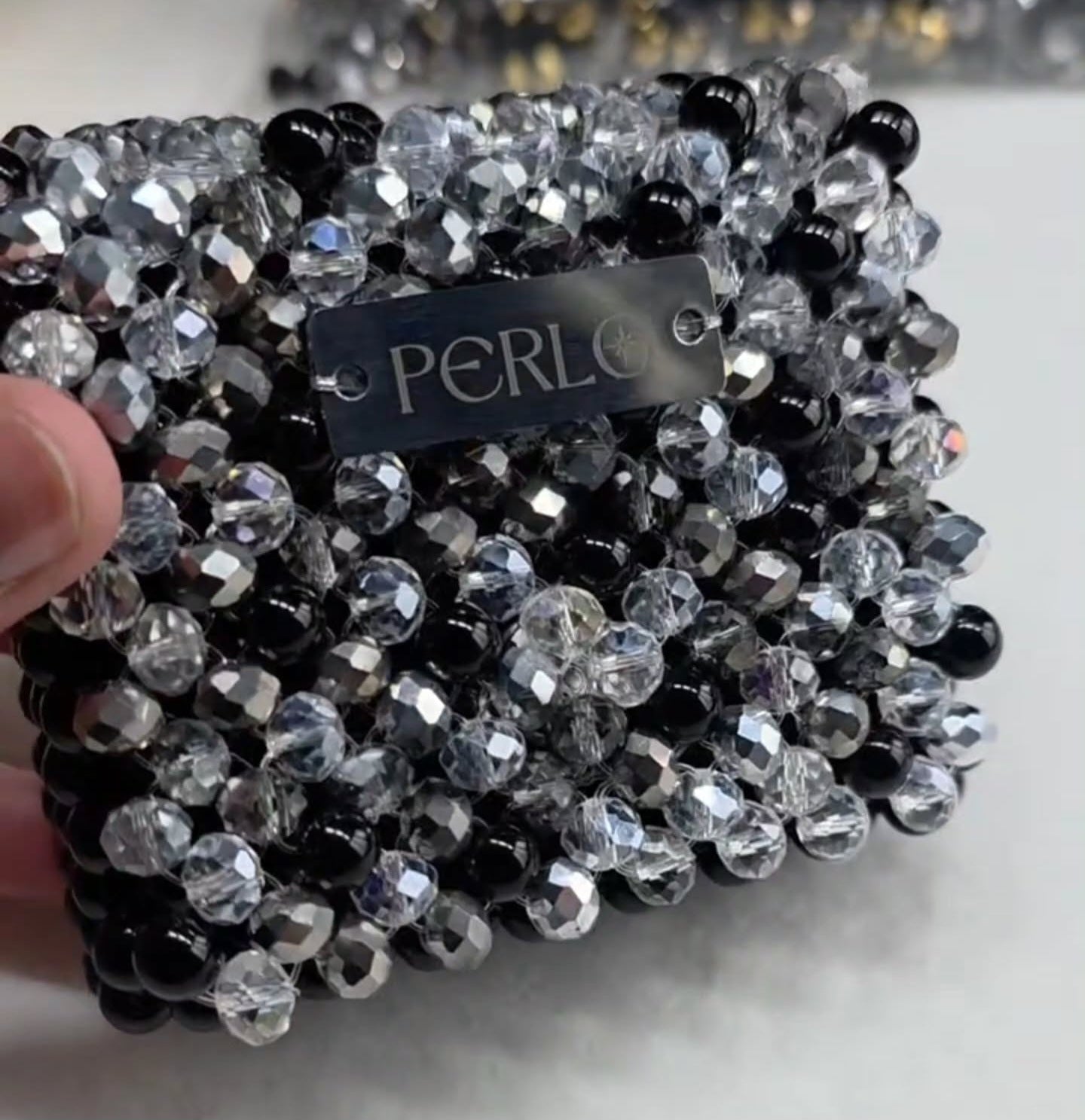 Porte monnaie / cartes perles de verre ou acryliques.