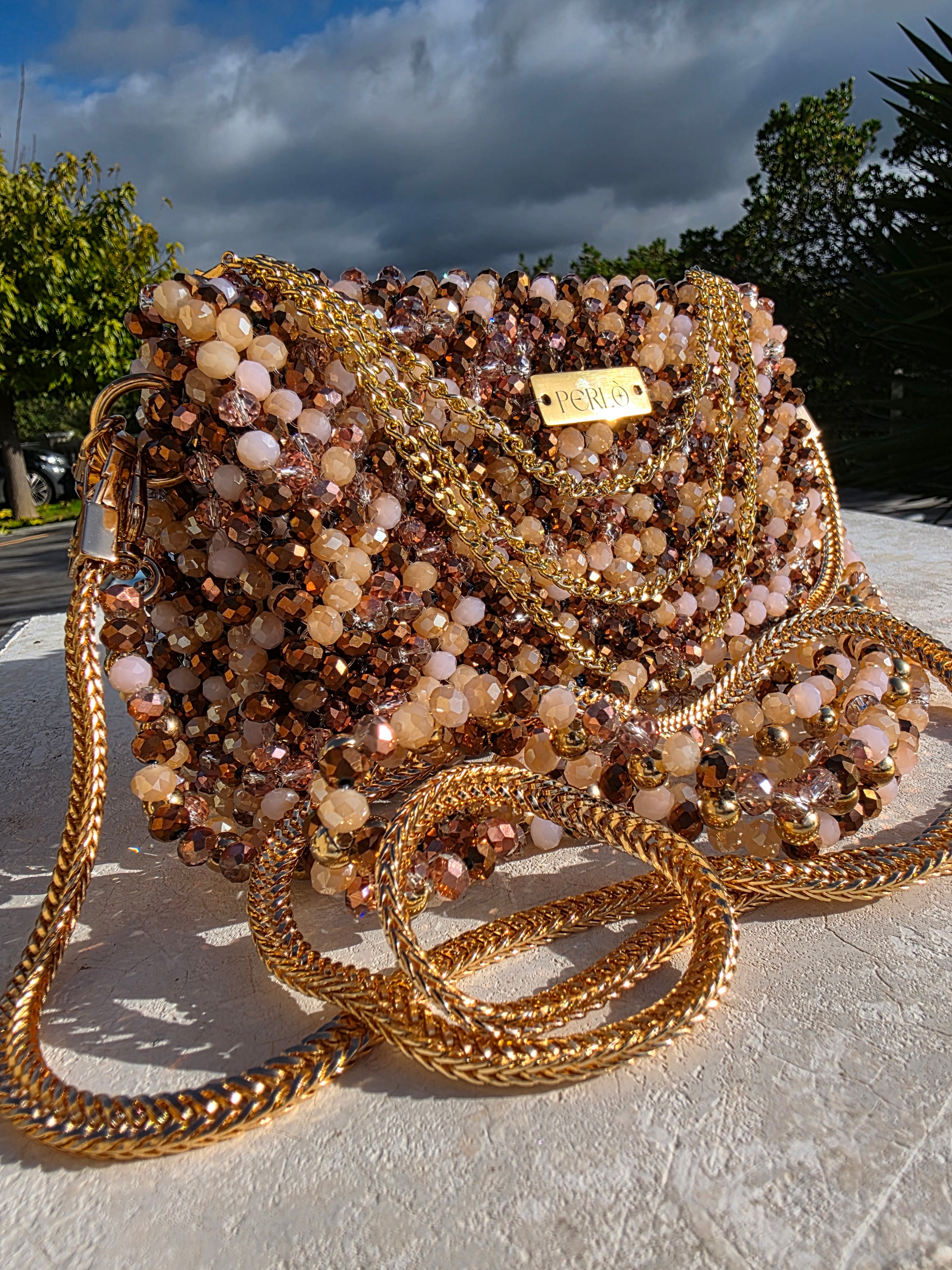 Modèle GHJULIA en perles de verre.